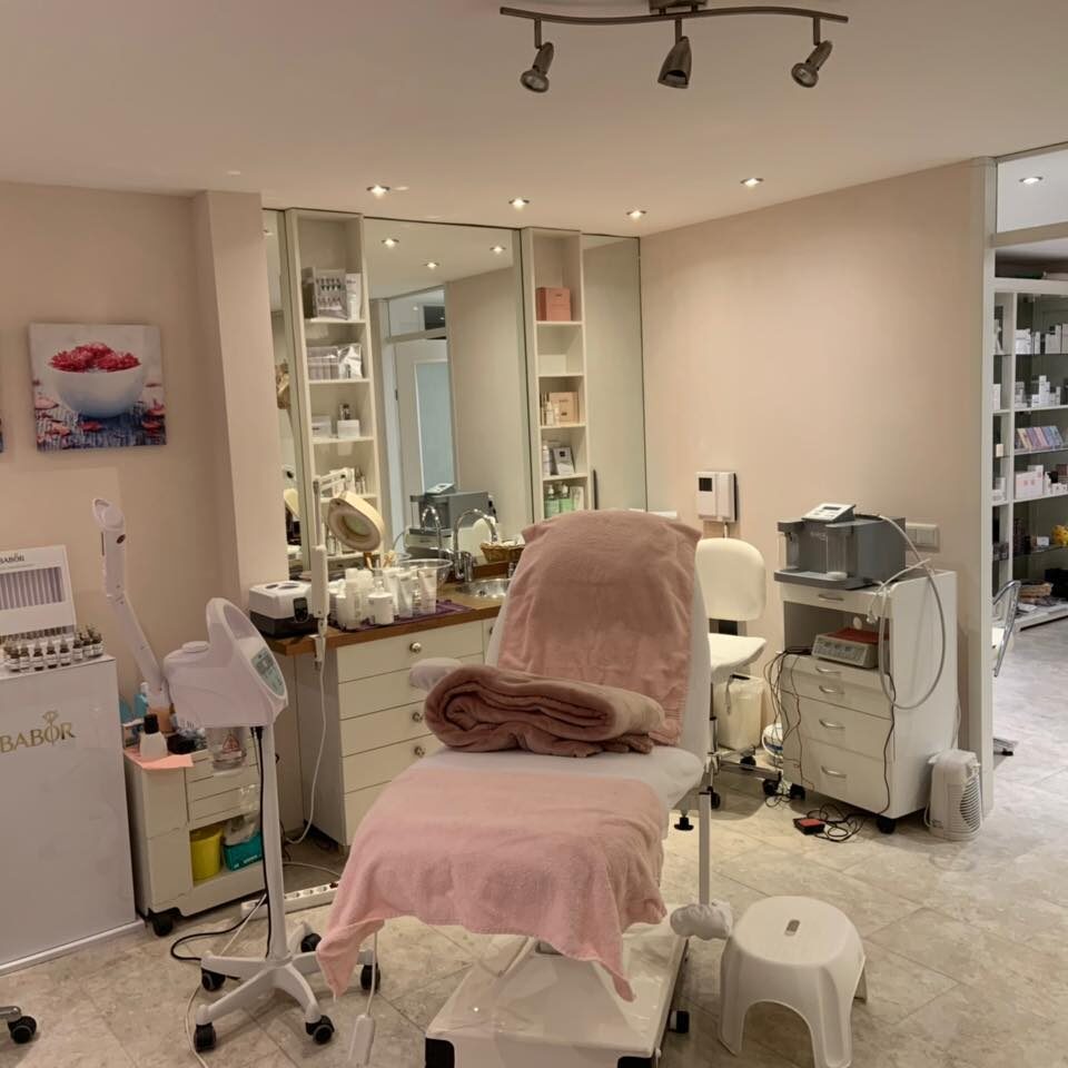 Behandelstoel in Schoonheidssalon ABC